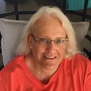 Meet your Posher, Connie